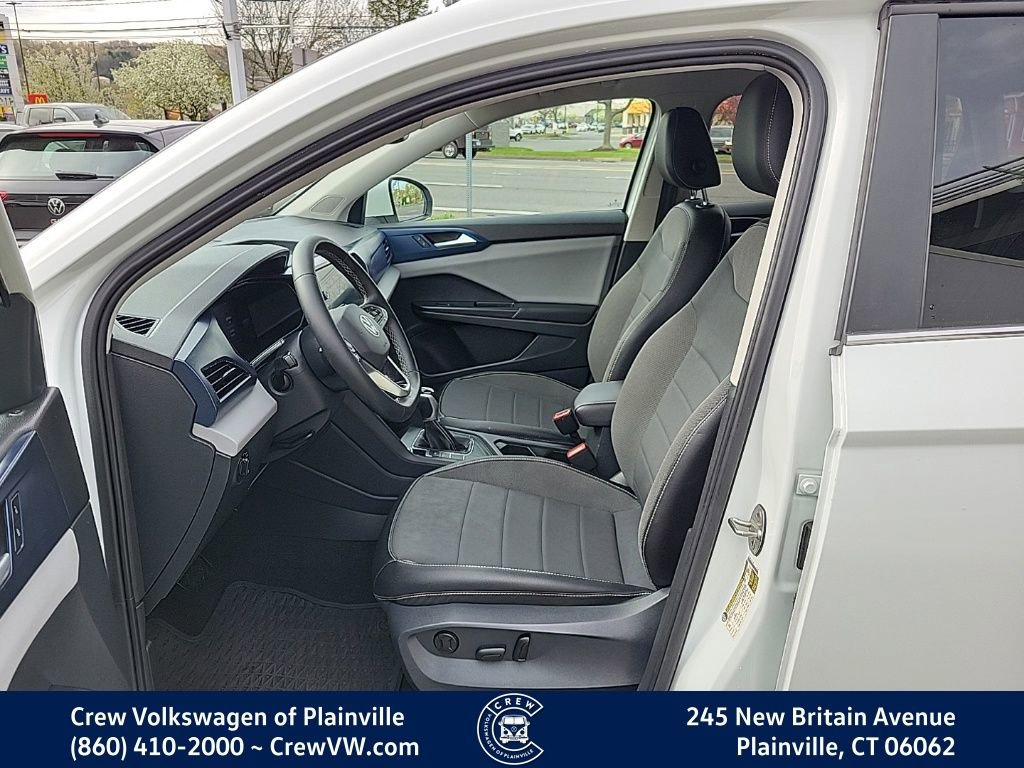 Certified 2022 Volkswagen Taos SE w/ Driver Assistance Package image 15