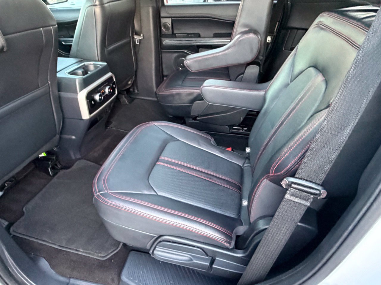 Used 2022 Ford Expedition Limited RWD image 37