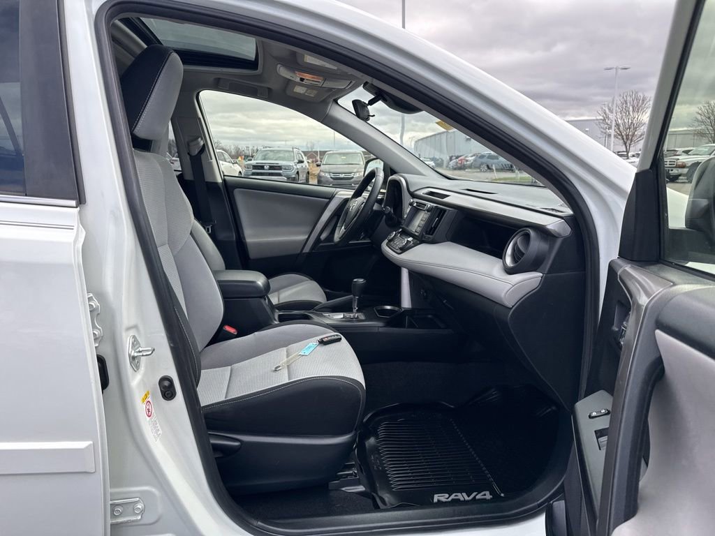 Used 2018 Toyota RAV4 XLE w/ Plus Extra Value Package image 39