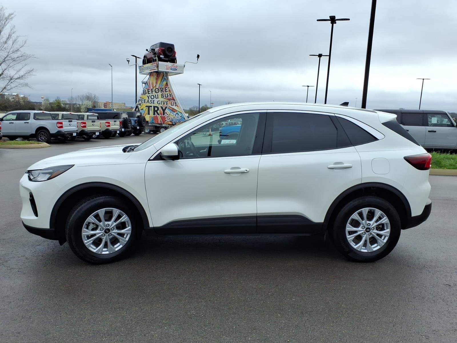 Certified 2023 Ford Escape Active w/ Tech Pack #2 AWD/4WD image 6