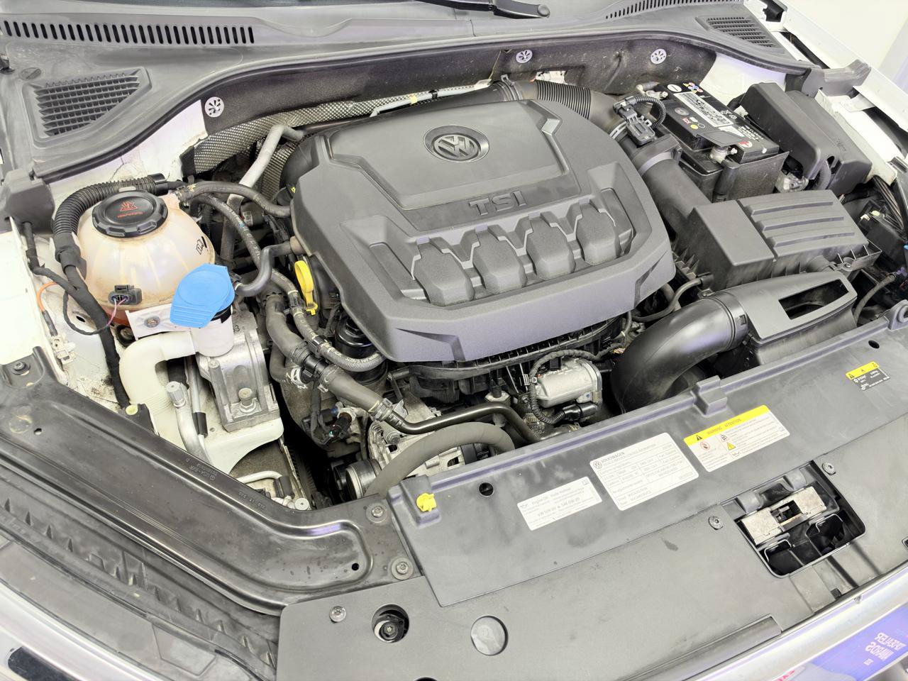 Used 2021 Volkswagen Passat 2.0T R-Line FWD image 34