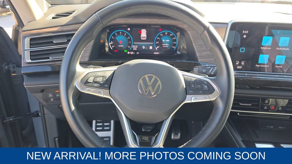 Used 2025 Volkswagen Atlas SEL Premium R-Line image 14