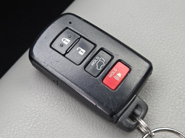 Used 2018 Toyota RAV4 Limited w/ All Weather Liner Package AWD/4WD image 22