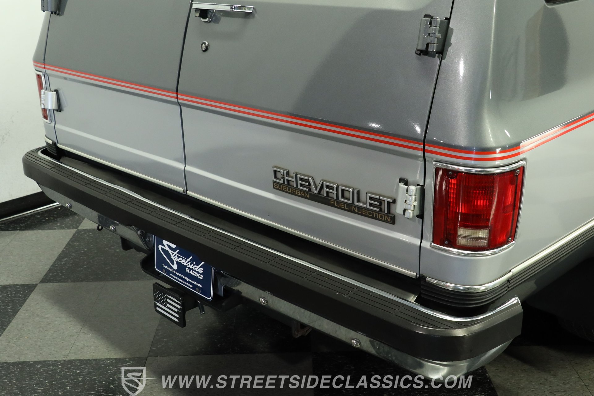 Used 1990 Chevrolet Suburban 2500 RWD image 25