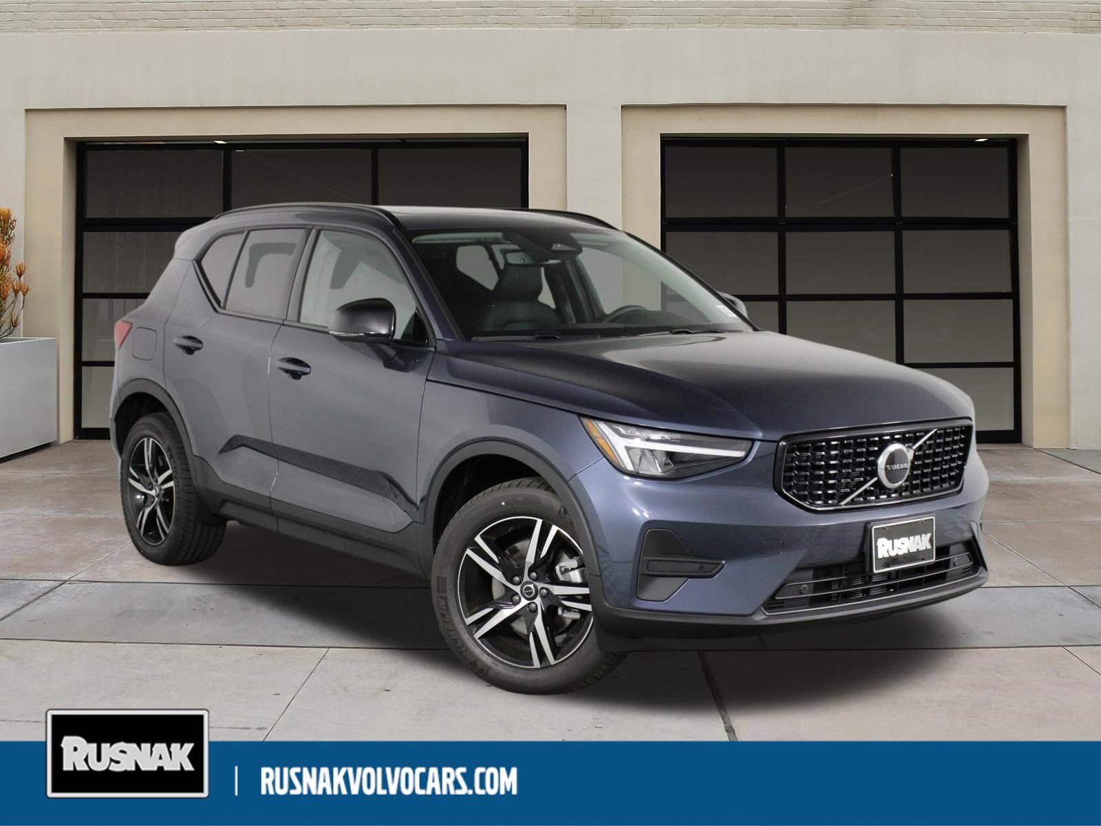 New 2026 Volvo XC40 B4 Core