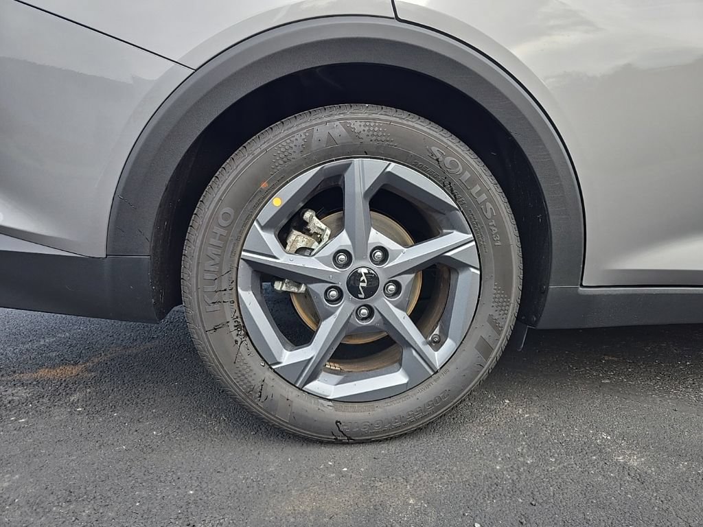 Certified 2025 Kia K4 FWD image 10