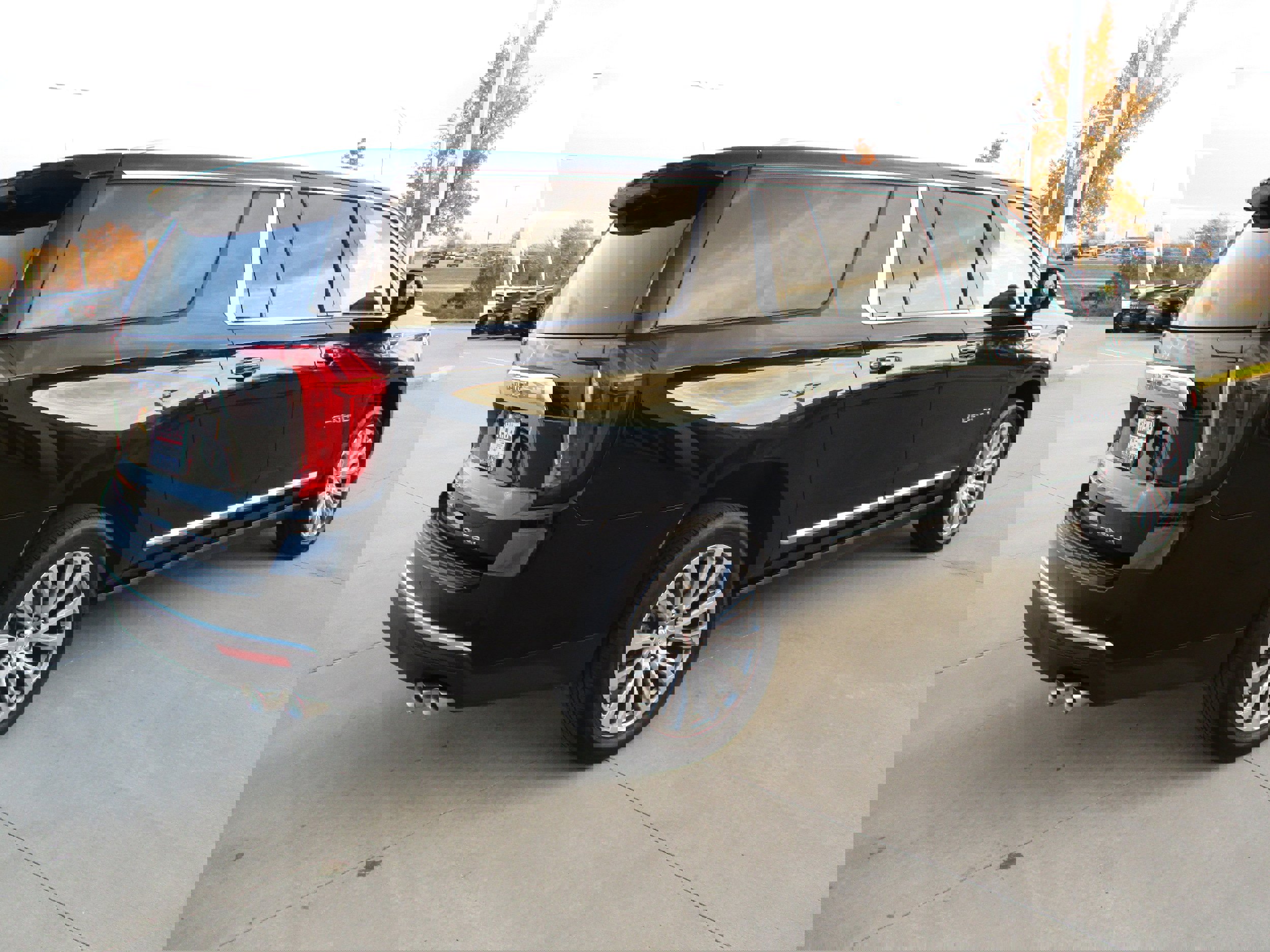 Used 2022 GMC Yukon XL Denali w/ Max Trailering Package image 5