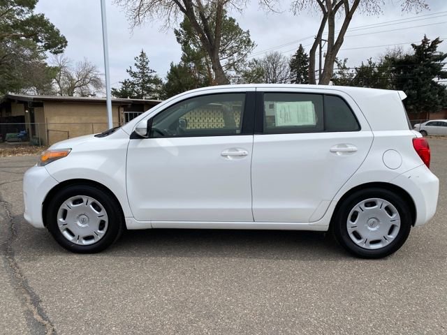 Used 2013 Scion xD image 2