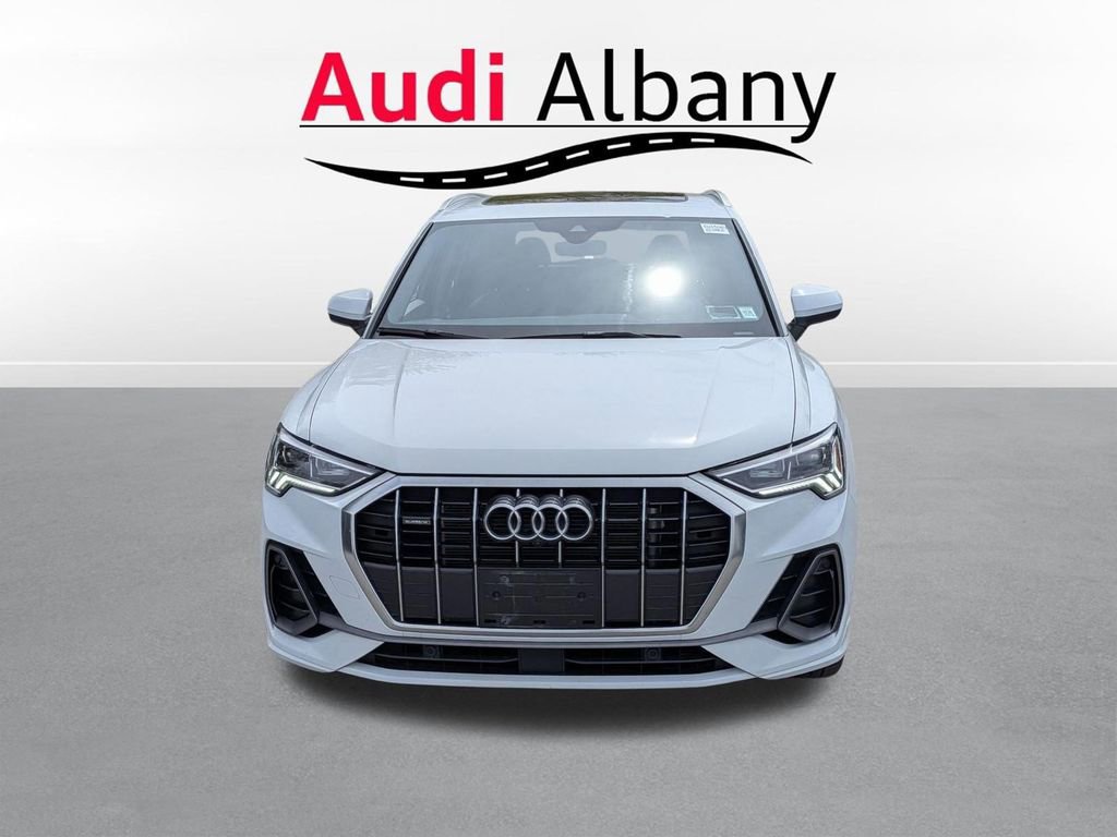 Used 2023 Audi Q3 2.0T Premium Plus w/ Premium Plus Package AWD/4WD image 9