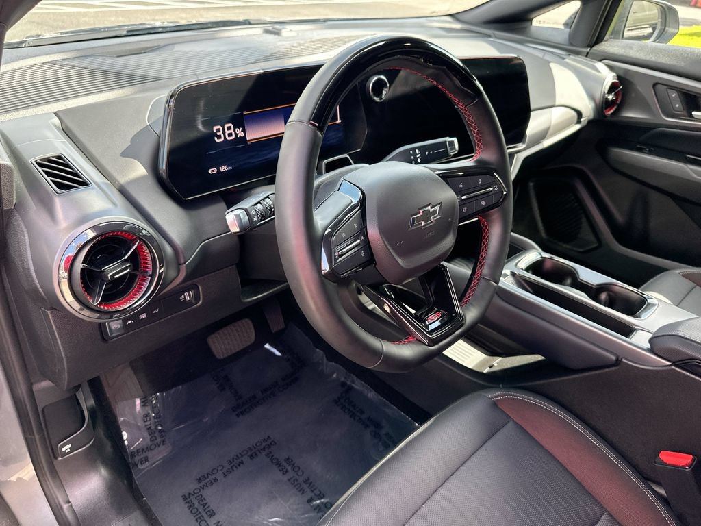 Used 2024 Chevrolet Equinox EV RS FWD image 9