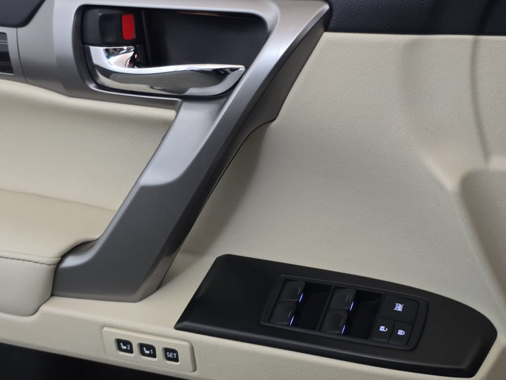 Certified 2023 Lexus GX 460 Luxury w/ Sport Design Package AWD/4WD image 30