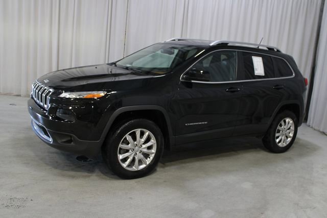 Used 2015 Jeep Cherokee Limited w/ Luxury Group AWD/4WD image 30
