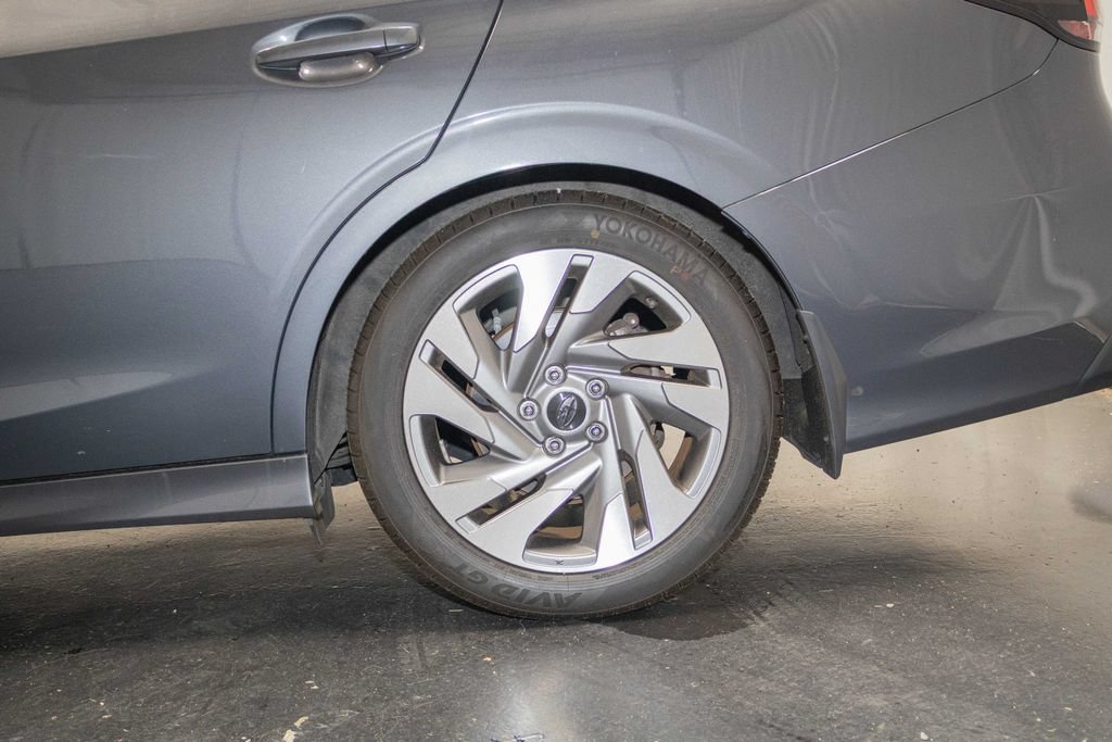 Used 2023 Subaru Legacy Limited AWD/4WD image 8