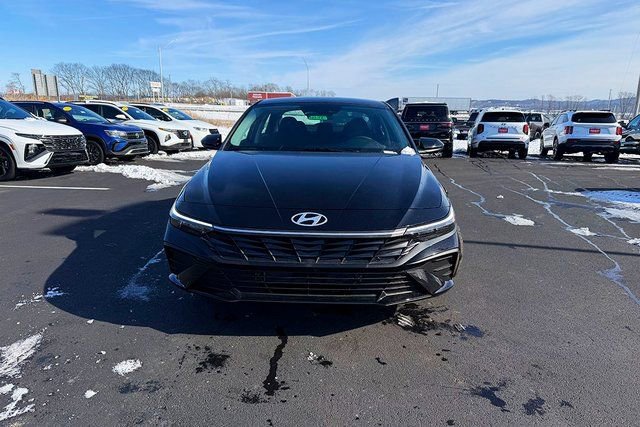 New 2026 Hyundai Elantra Blue image 2