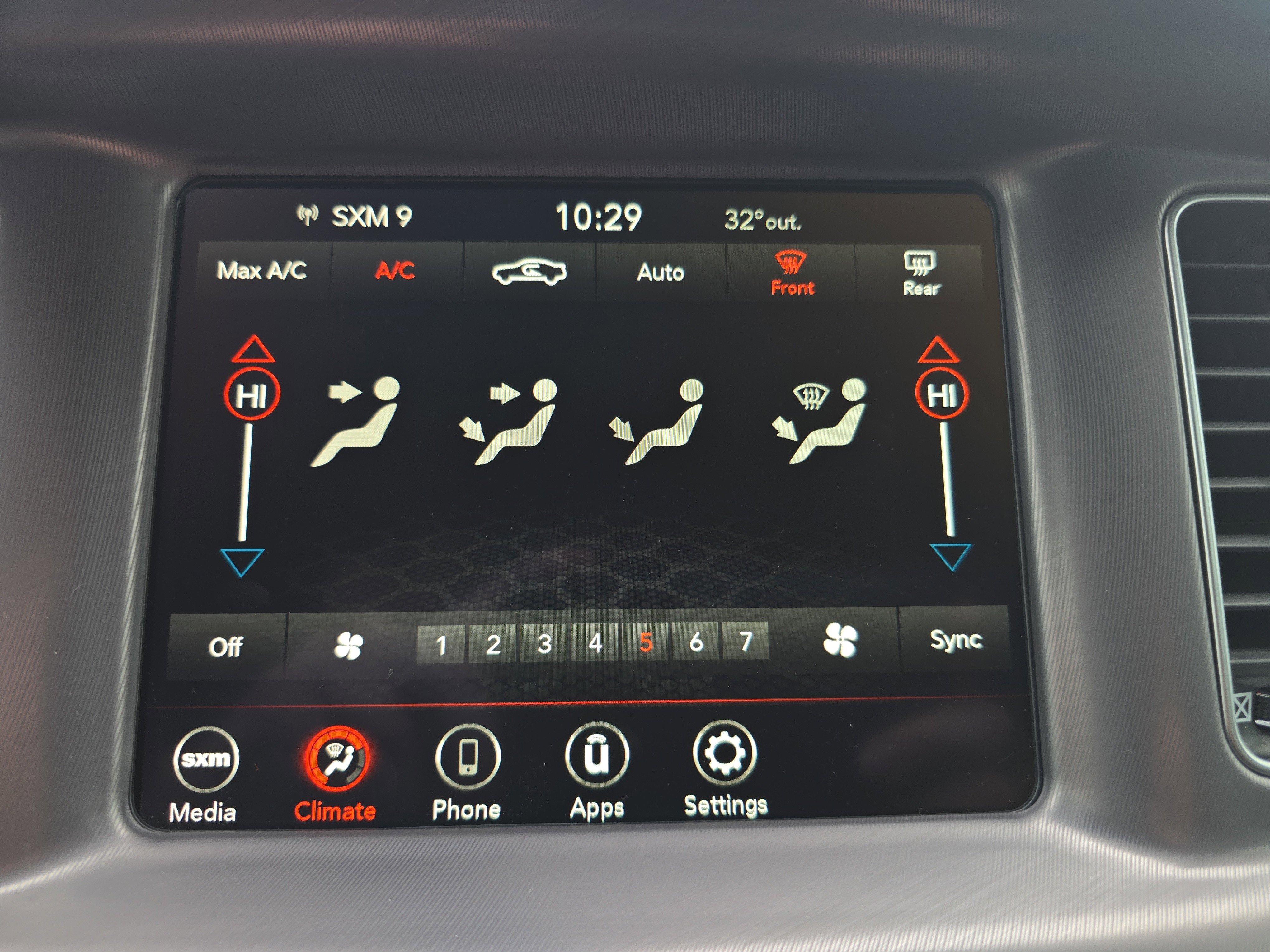 Used 2023 Dodge Charger SXT image 31