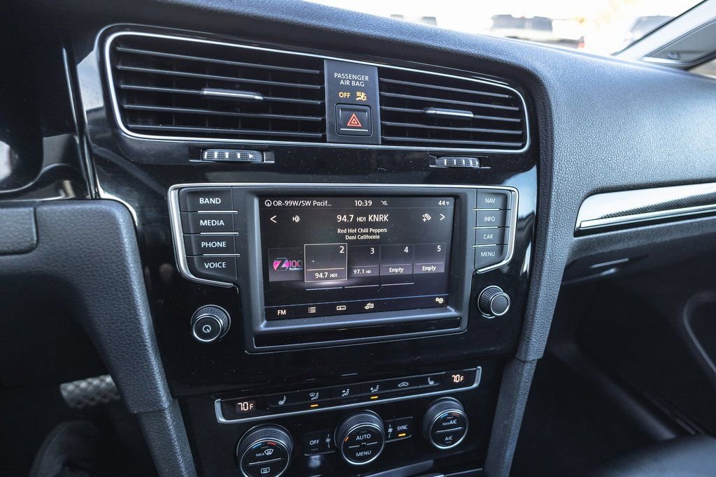 Used 2017 Volkswagen Golf SEL image 14