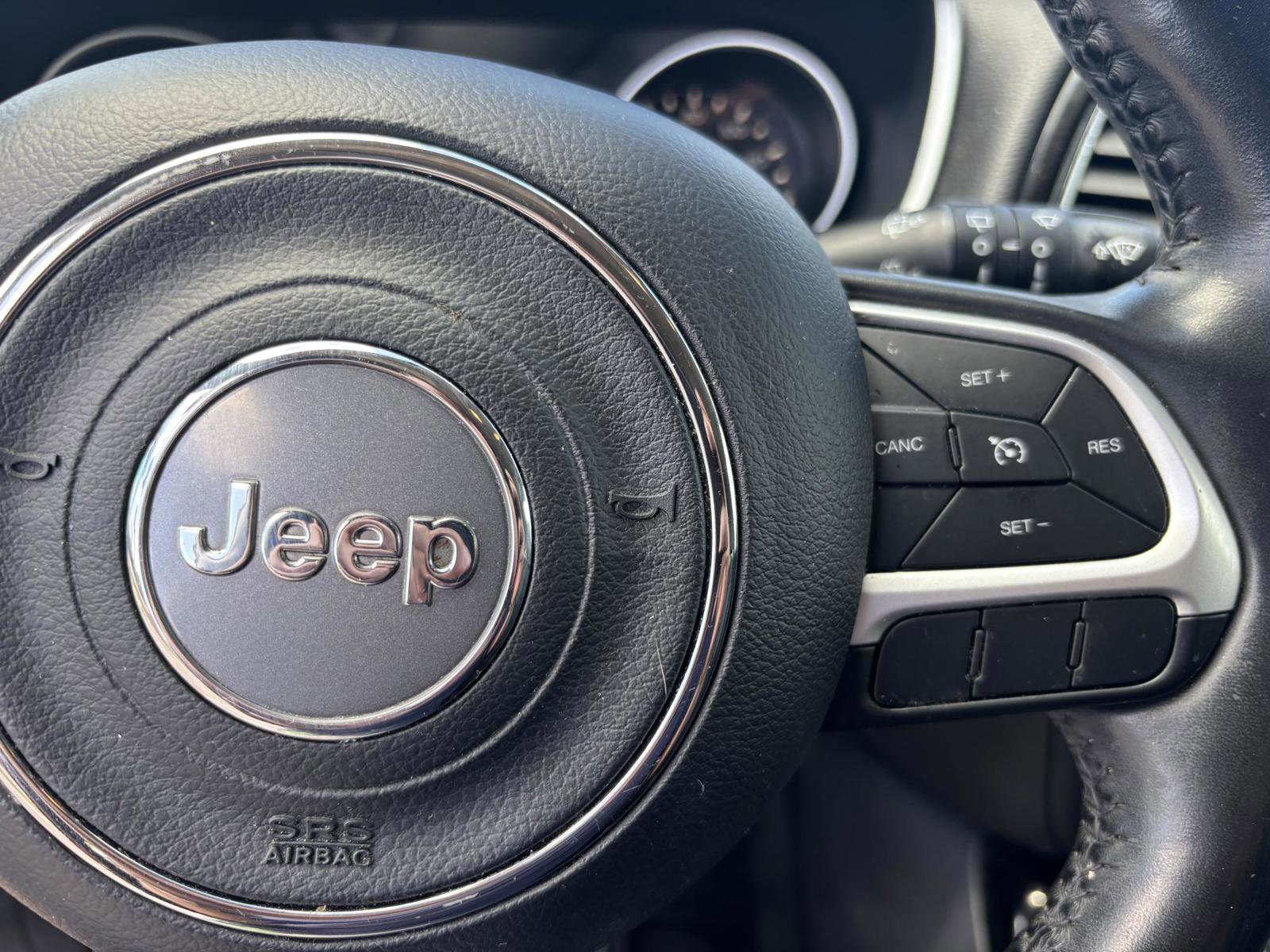 Used 2020 Jeep Compass Latitude FWD image 21