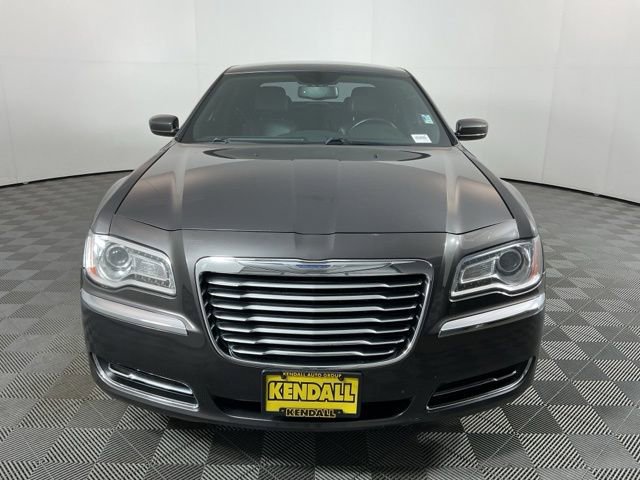 Used 2014 Chrysler 300 RWD image 2