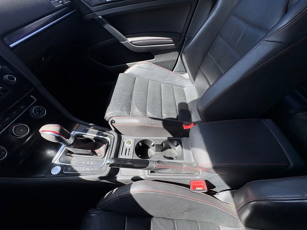 Used 2015 Volkswagen GTI SE FWD image 23