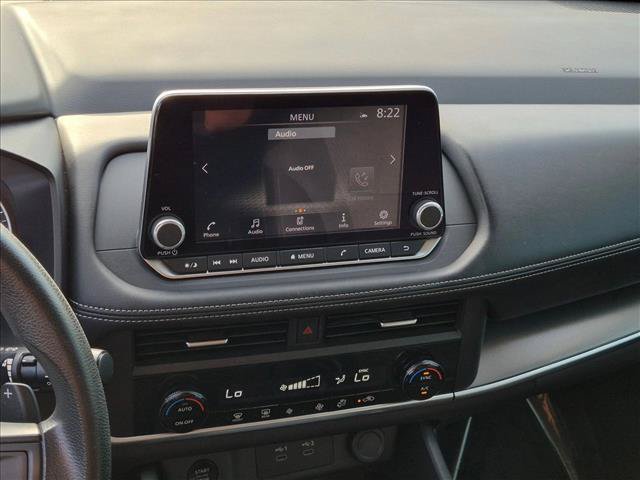 Used 2024 Nissan Rogue SV FWD image 12