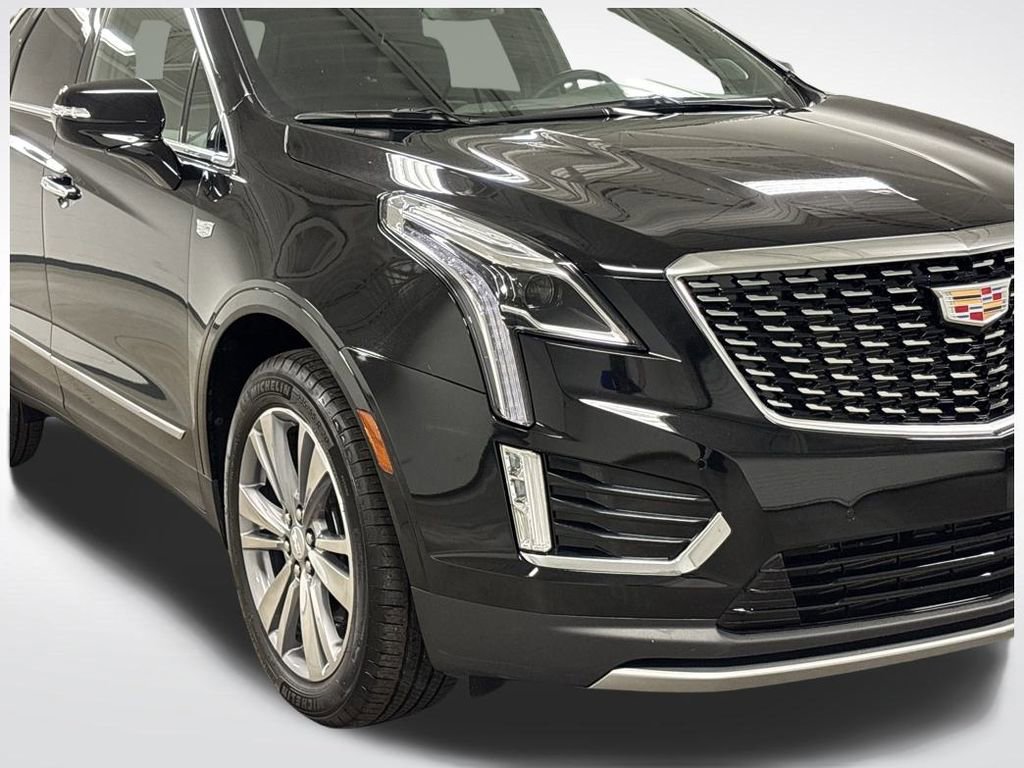 Certified 2025 Cadillac XT5 Premium Luxury image 3