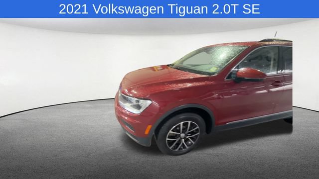 Used 2021 Volkswagen Tiguan SE w/ Panoramic Sunroof Package AWD/4WD image 4