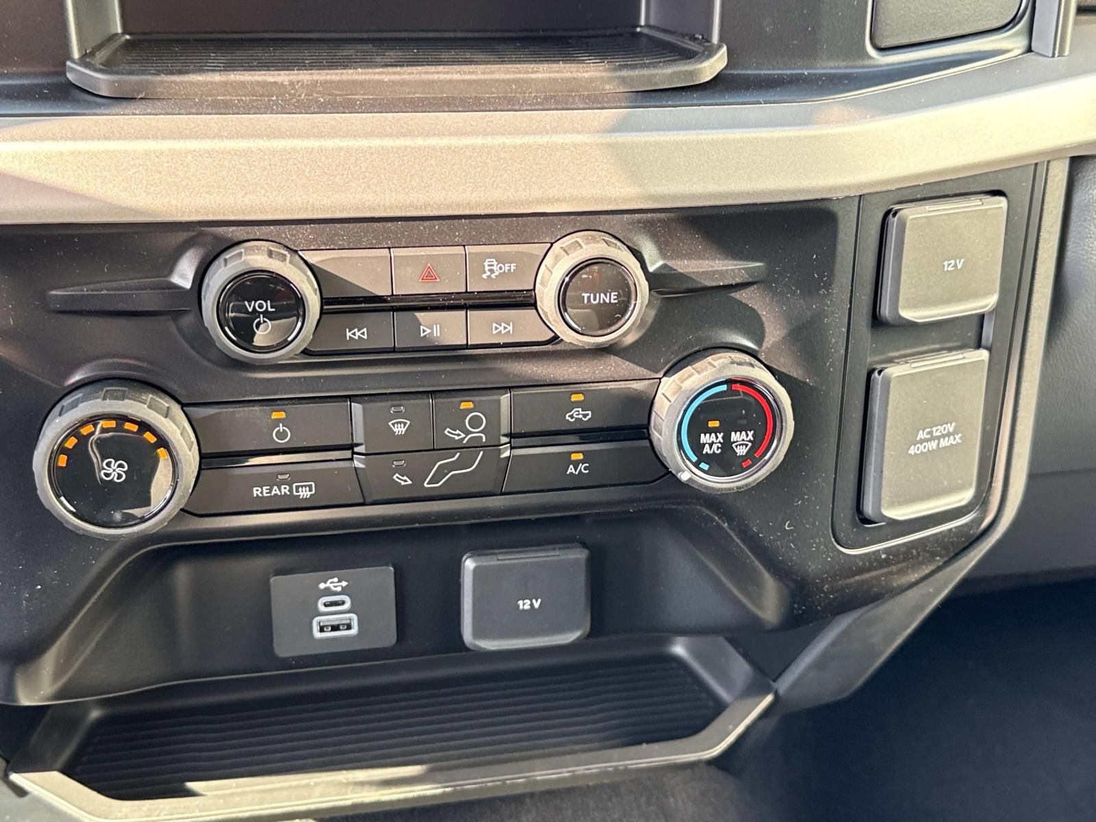 New 2026 Ford F250 XLT w/ FX4 Off-Road Package AWD/4WD image 16