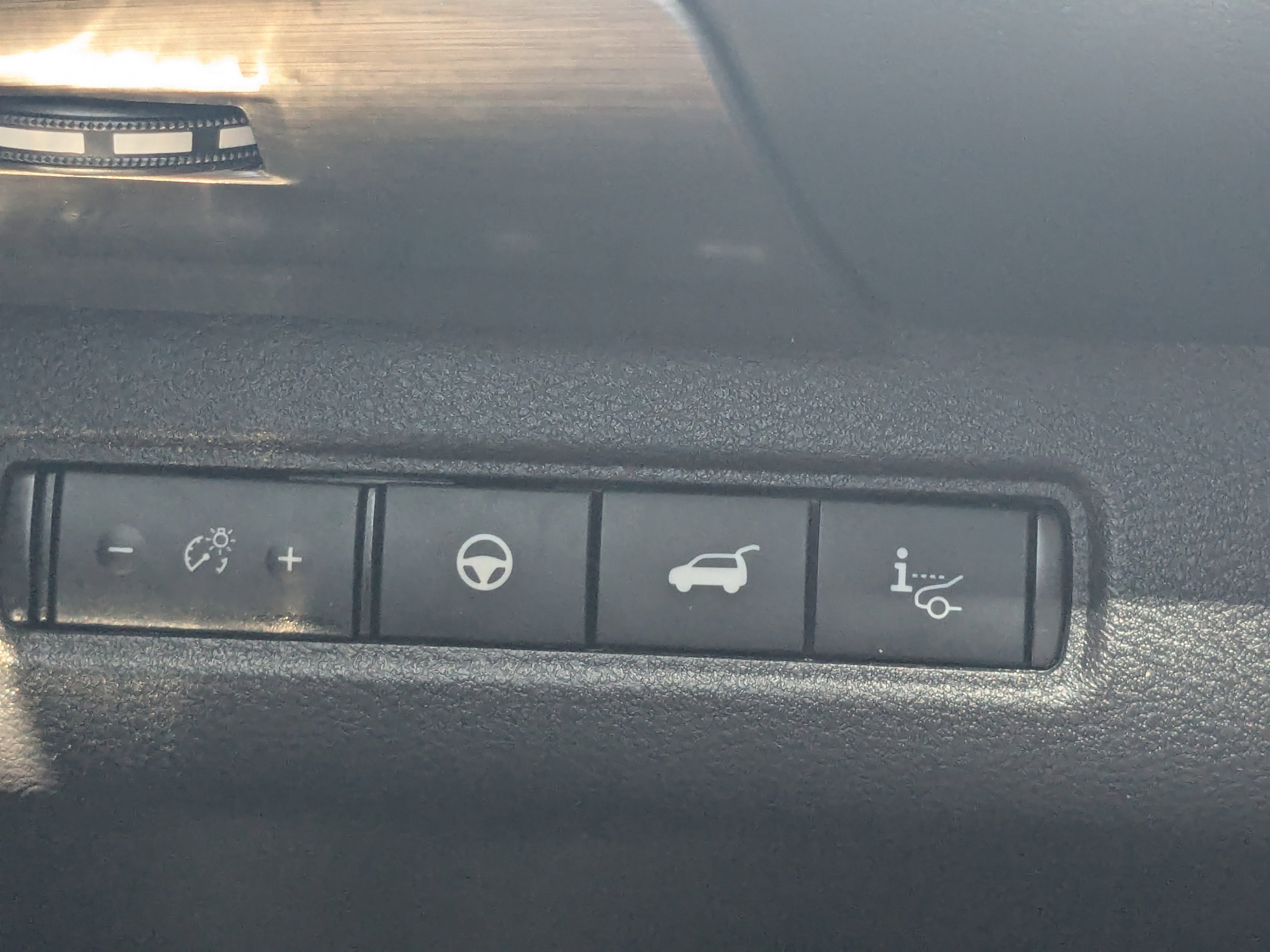 Used 2024 Nissan Pathfinder Platinum FWD image 34