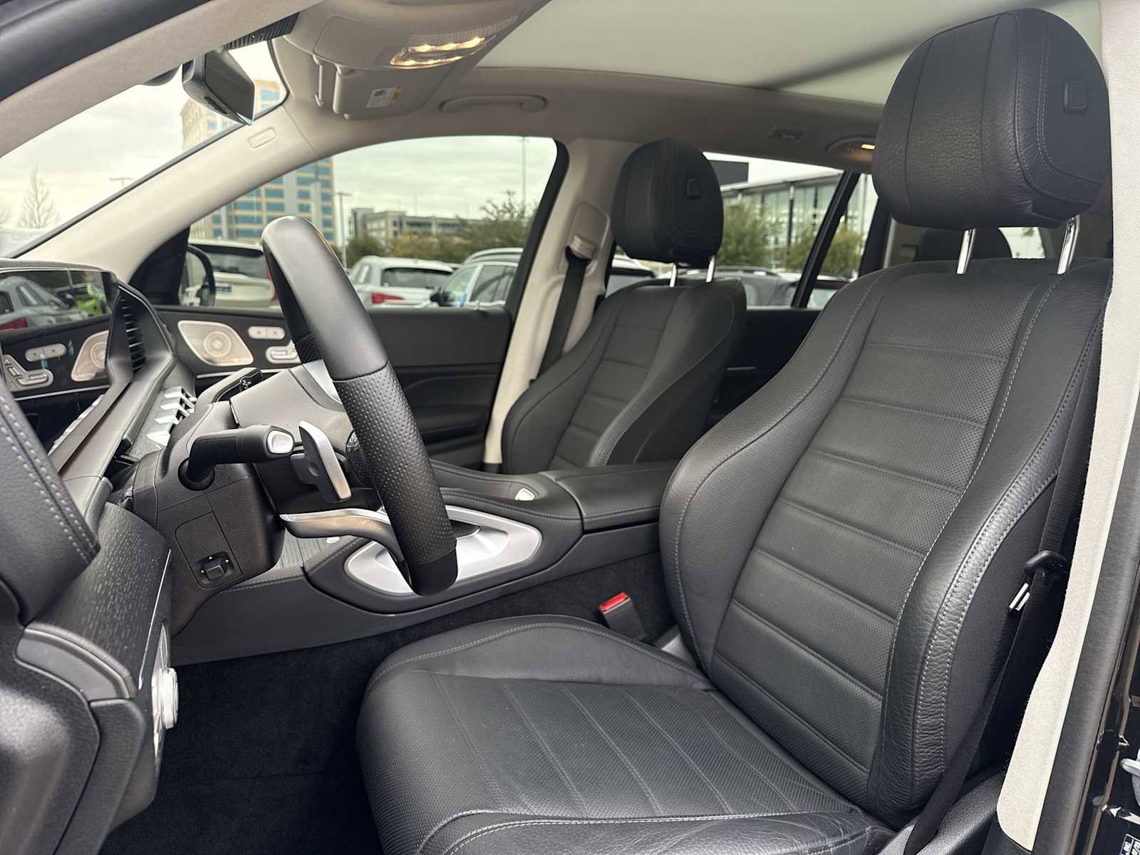 Used 2023 Mercedes-Benz GLS 580 4MATIC image 15