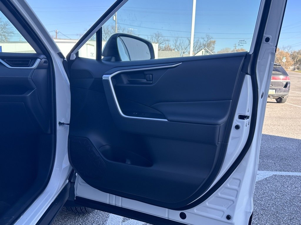 New 2025 Toyota RAV4 LE image 19