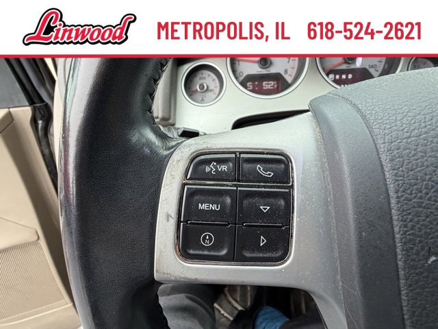 Used 2012 Volkswagen Routan SE image 13