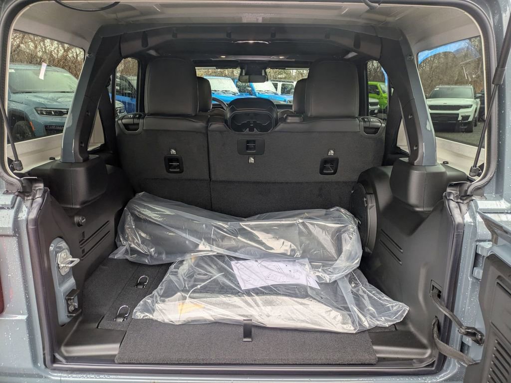 New 2026 Jeep Wrangler Unlimited Sahara image 27