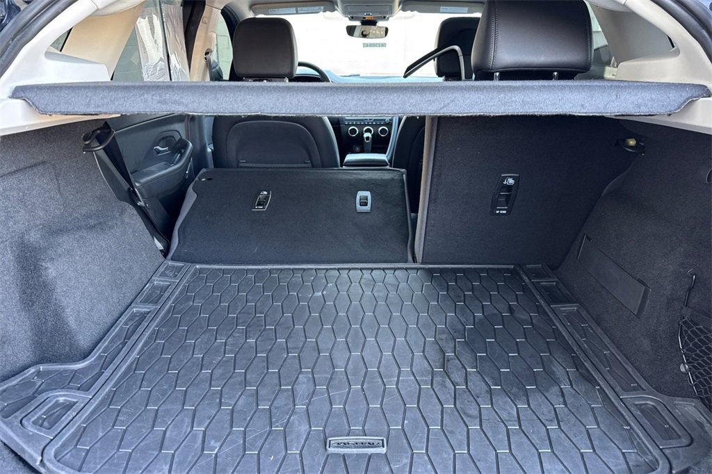 Used 2020 Jaguar E-PACE SE image 17