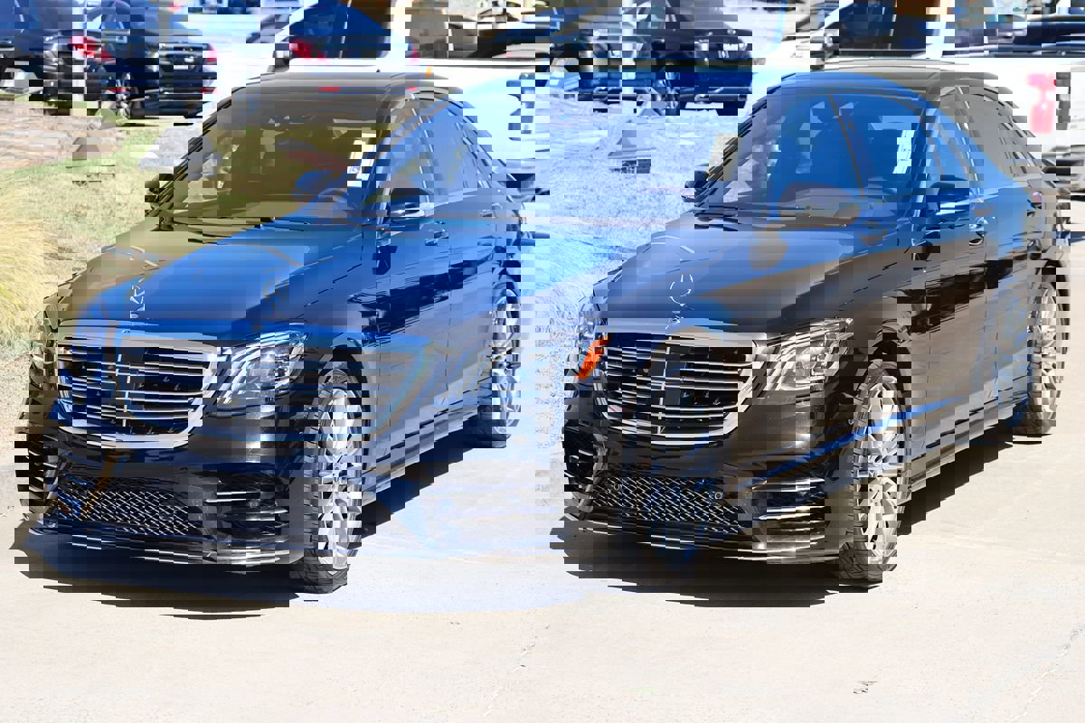 Used 2019 Mercedes-Benz S 560 Sedan image 4