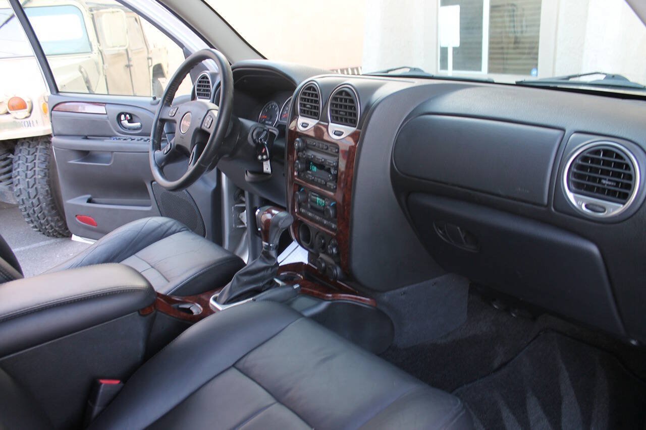 Used 2005 GMC Envoy XL SLT RWD image 27