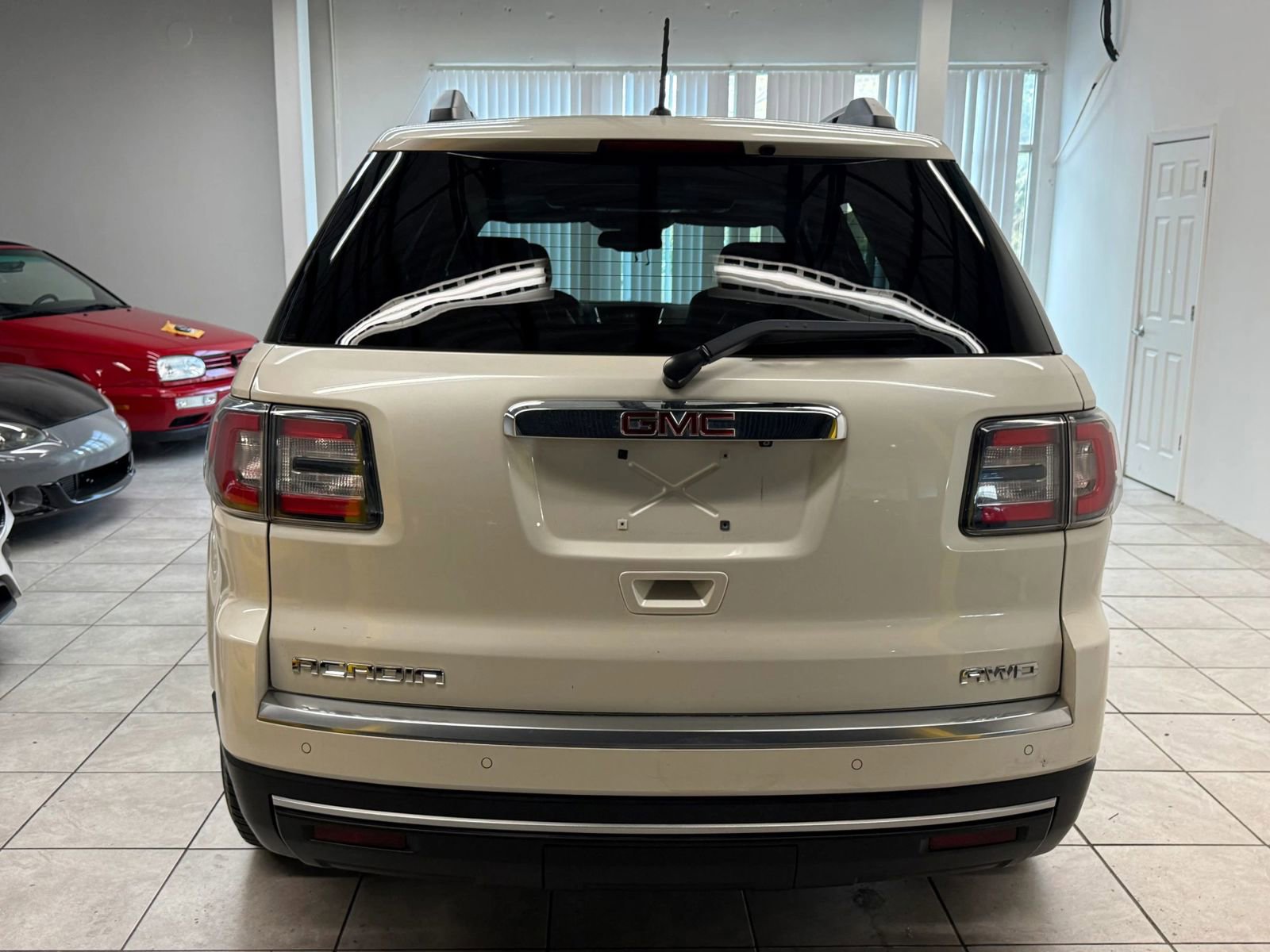 Used 2015 GMC Acadia SLT w/ Open Road Package image 8