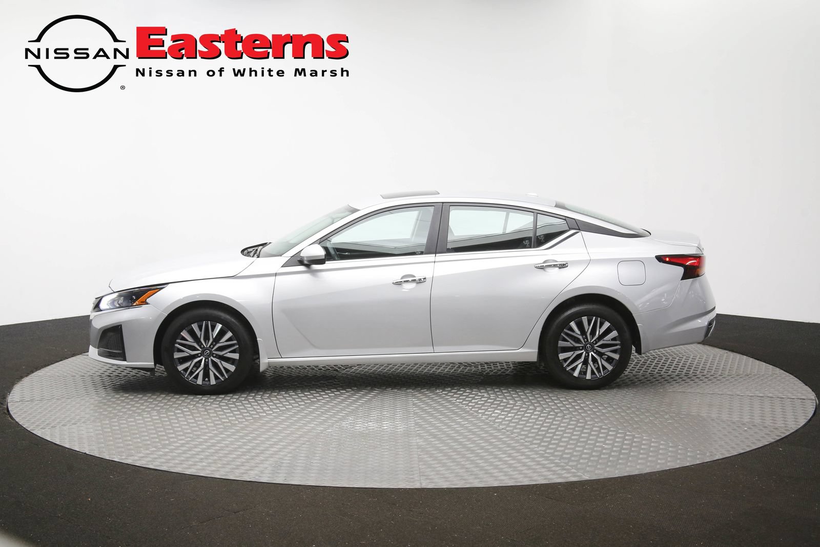 Used 2023 Nissan Altima 2.5 SV w/ SV Premium Package AWD/4WD image 59