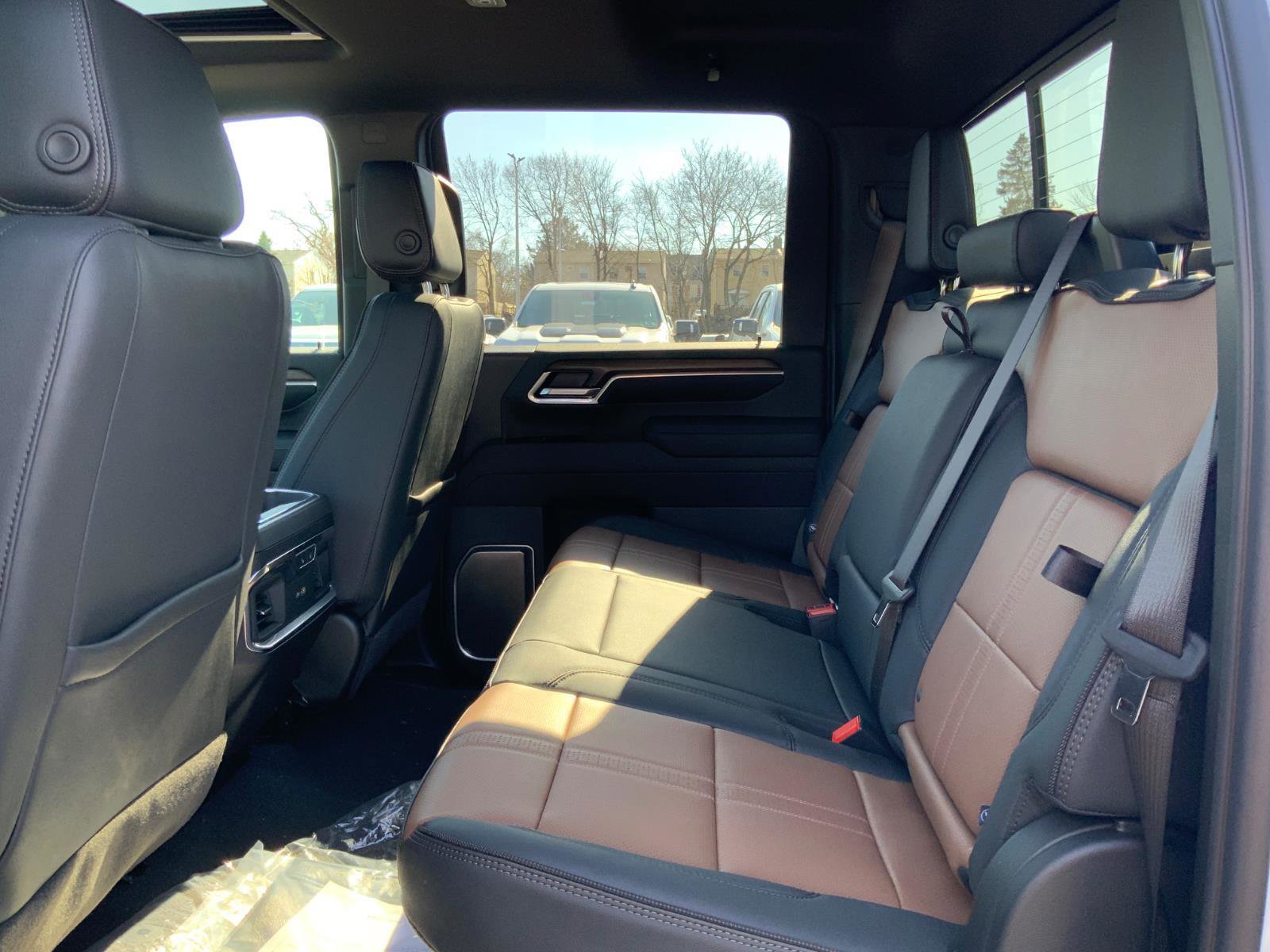 New 2026 Chevrolet Silverado 2500 High Country w/ High Country Premium Package AWD/4WD image 12