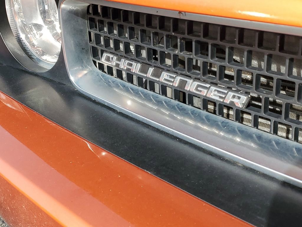 Used 2011 Dodge Challenger image 29