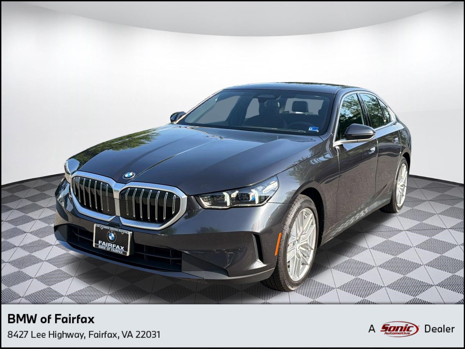 Used 2025 BMW 530i xDrive AWD/4WD image 1