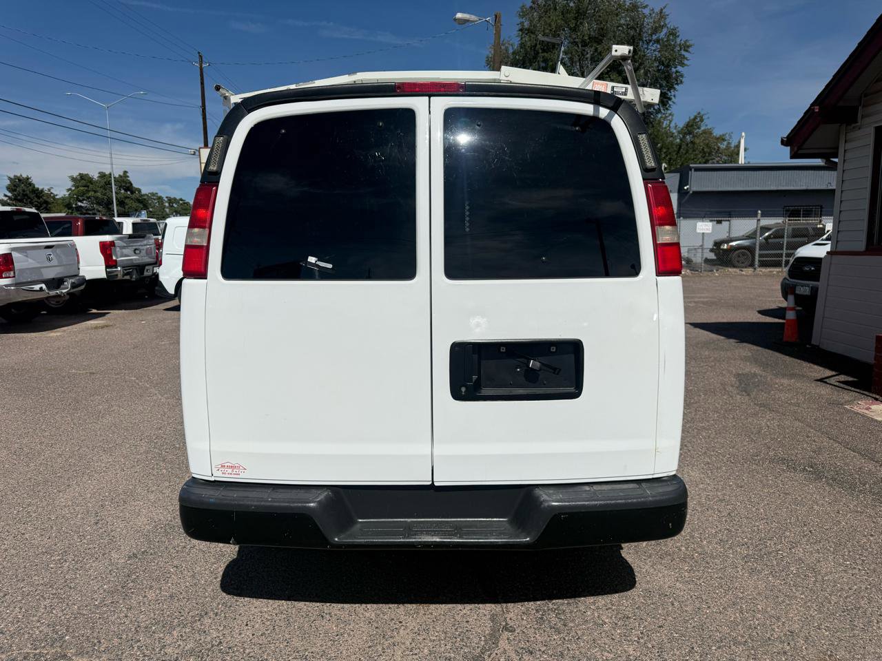Used 2010 Chevrolet Express 2500 RWD image 8