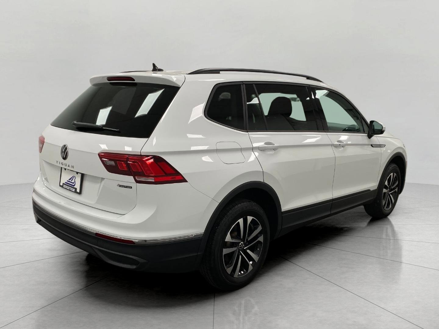 Certified 2023 Volkswagen Tiguan S AWD/4WD image 3