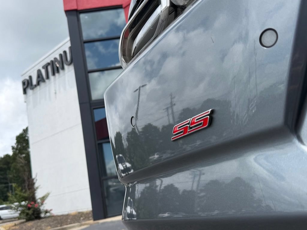 Used 2021 Chevrolet Camaro SS w/ Redline Edition RWD image 12