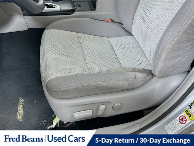 Used 2012 Toyota Camry LE FWD image 23