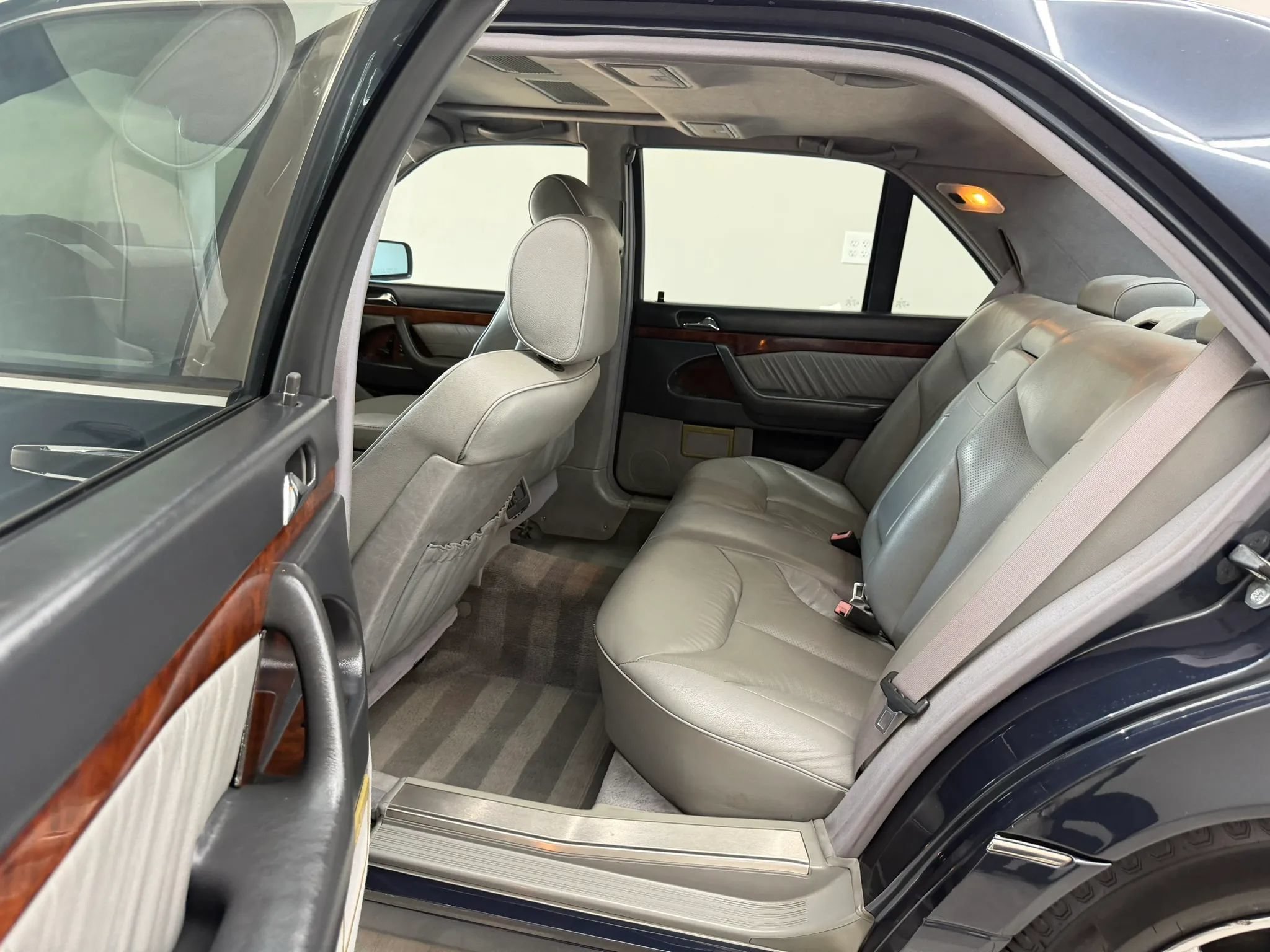 Used 1997 Mercedes-Benz S 420 image 22