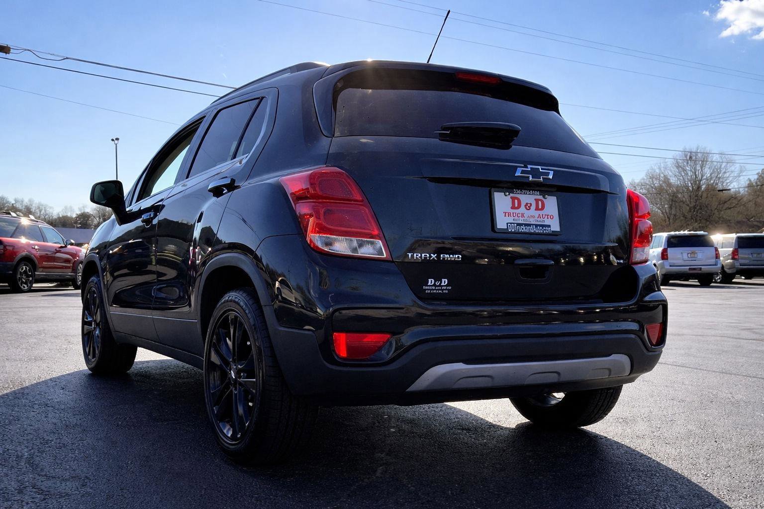 Used 2020 Chevrolet Trax LT w/ LT Convenience Package image 3