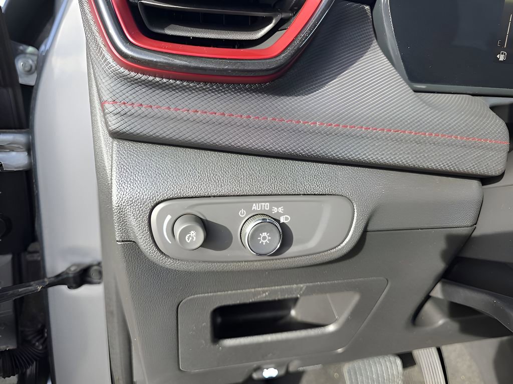 Used 2024 Chevrolet TrailBlazer RS w/ Driver Confidence Package image 18