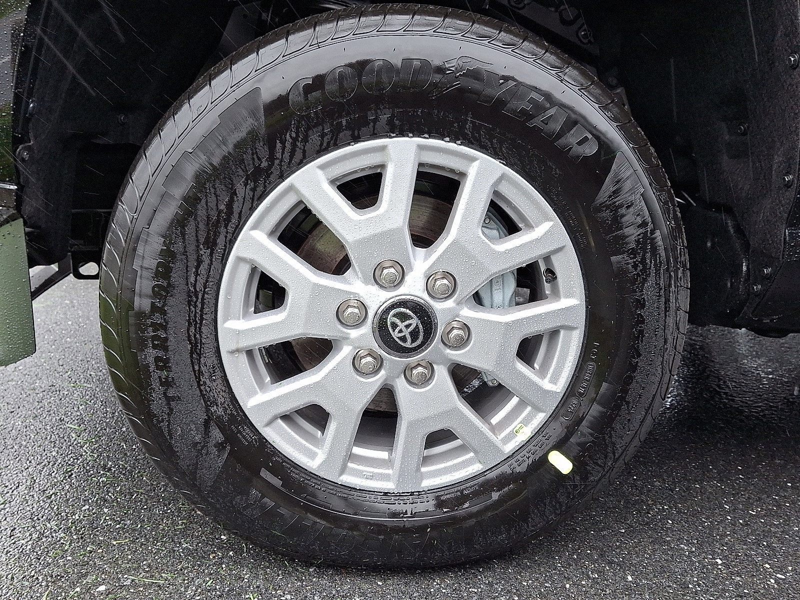 New 2025 Toyota Tacoma SR5 image 4