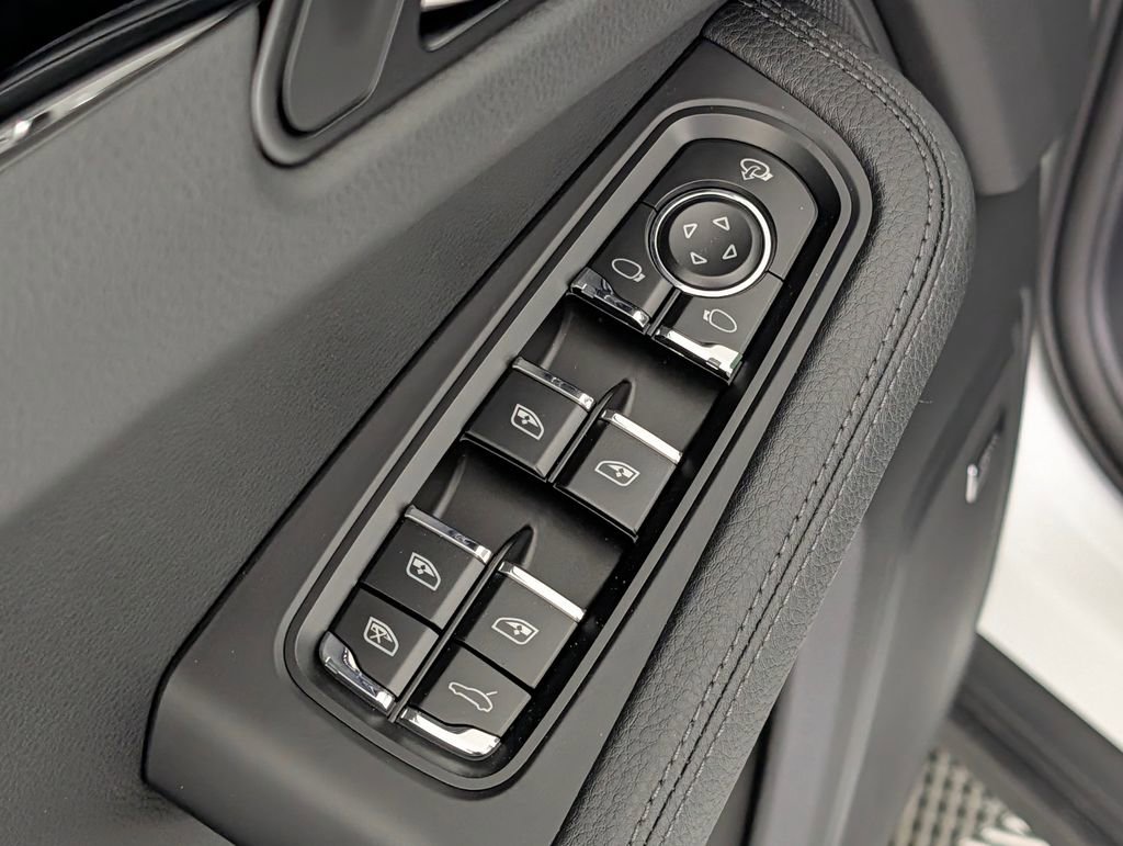 New 2026 Porsche Macan image 27