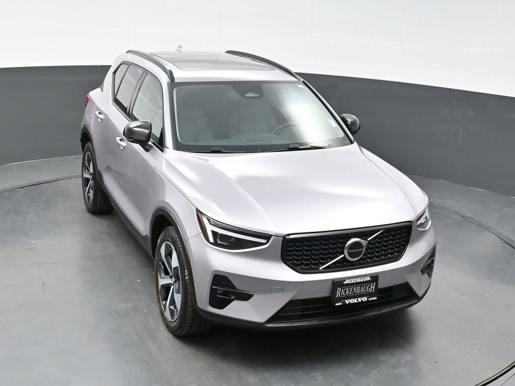 Used 2026 Volvo XC40 B5 Plus AWD/4WD image 25